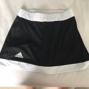 classic black and white tennis skirt